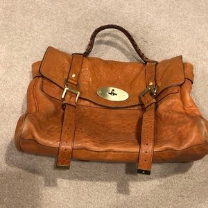 Mulberry | Soft Leather Mulberry Alexa with Gold Hardware and Adjustable Strap